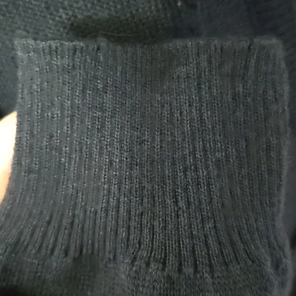 Turnbury Men's Navy Sweater - Picture 2 of 12